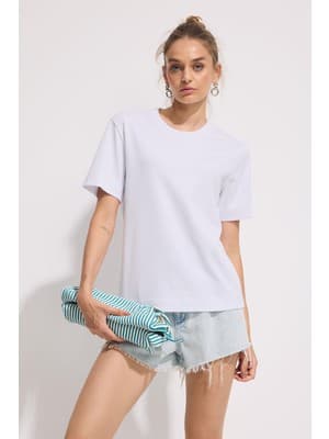 Babokah Premium Pamuk Basic T-shirt Kadın Kısa Kol Günlük Stil Beyaz Orta Kalınlık