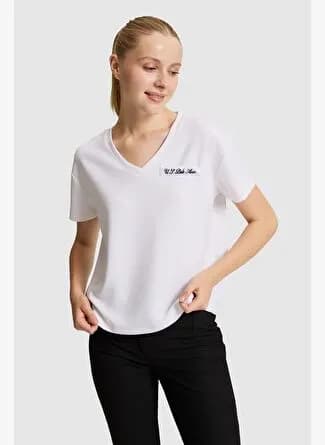 U.S. Polo Assn. Kadın Beyaz V Yaka Tişört 50323493