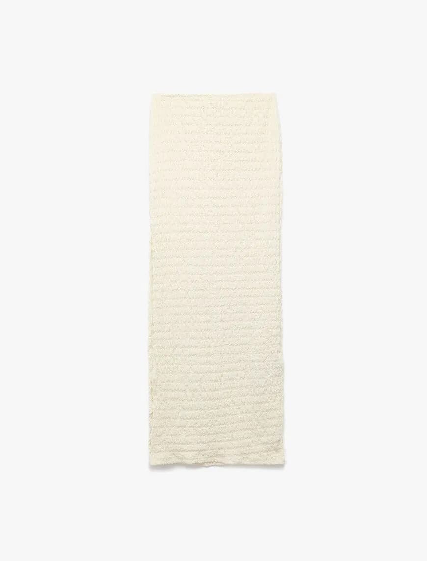 Slim Fit Yırtmaç Detaylı Dokulu Uzun Pareo Etek