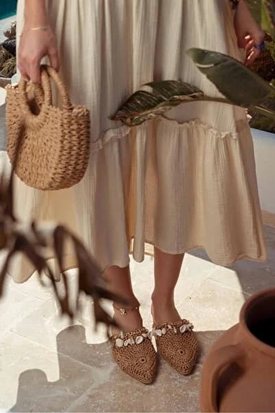 Lisa Tan Knitted Seashell Detailed Women's Slippers