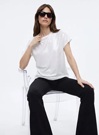 Network Beyaz Kadın Bisiklet Yaka Basic Varaklı T-Shirt 1098952