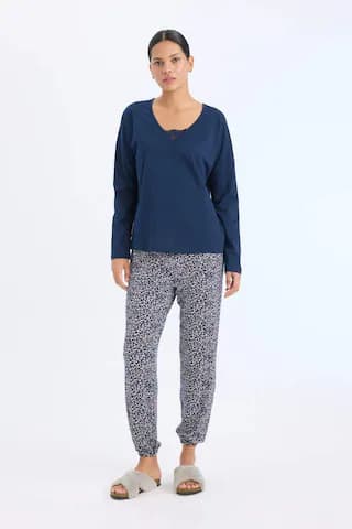 DeFacto Fall in Love Pijama Takımı Uzun Kollu Üst Desenli Uzun Alt E2357AX24WNNV31 Lacivert